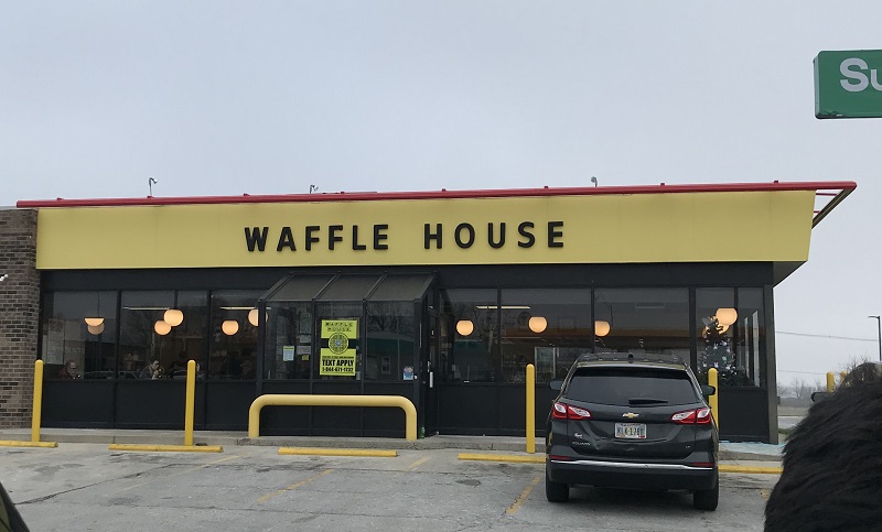 image of a Waffle House in Ohio